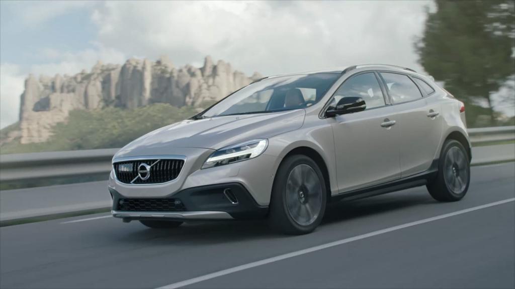 volvo v40