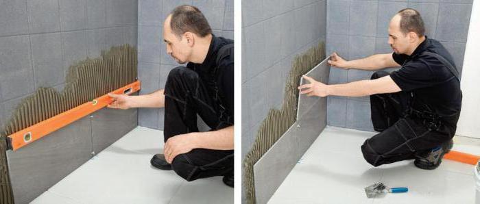 comment coller des carreaux dans la salle de bain sur le mur 