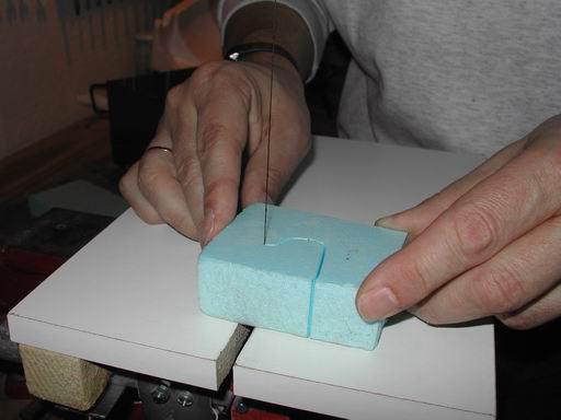 How to make a manual cutter for the foam