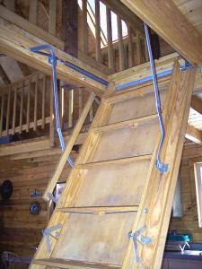 foldning af trapper til loftet 