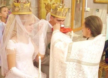 なぜ教会での結婚式が必要なのですか