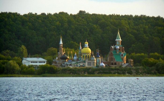 Templo de todas las religiones Foto de Kazan