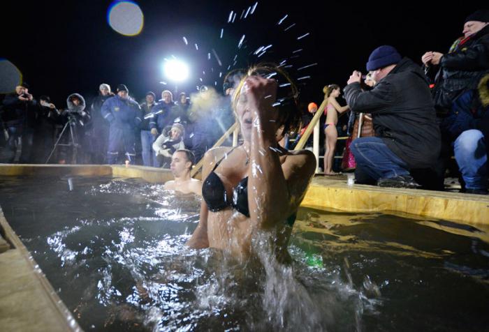 diving into the hole in baptism