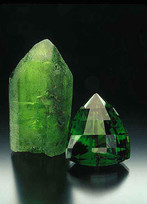 zaļā ametista akmens īpašības