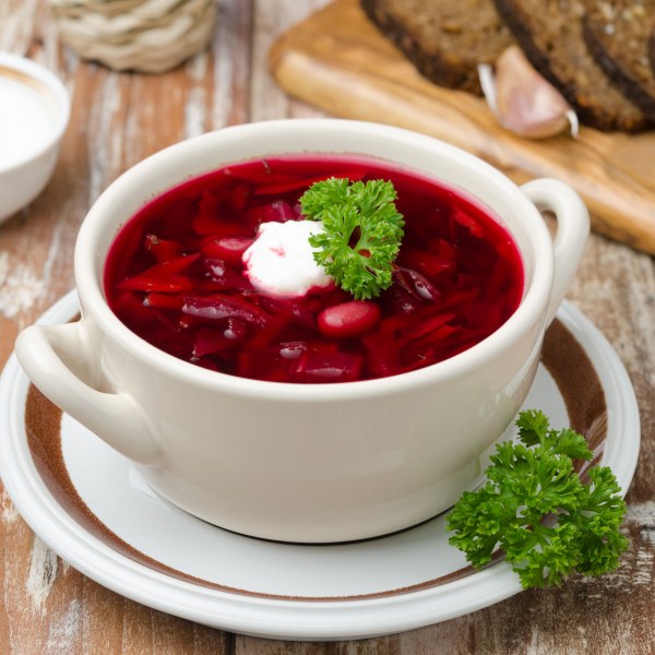 borscht i en sakte komfyr trinnvis oppskrift