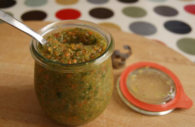 caviar de cenoura e tomate e cebola