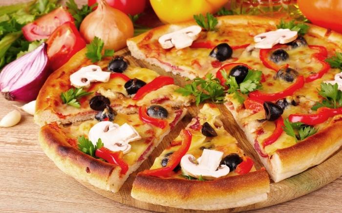 Redmond Multicooker Pizza