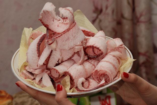 Schweinefleisch in Scheiben geschnitten