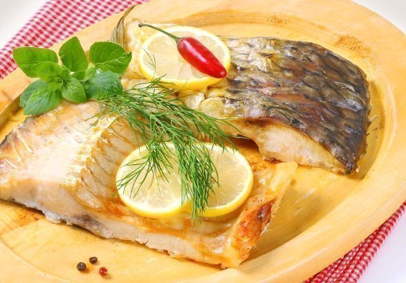 Delicious carp recipes in the oven