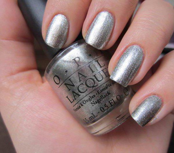 black silver manicure