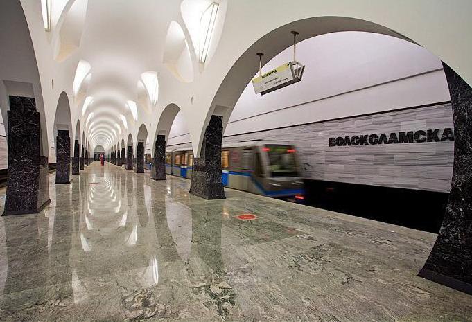 metro tushinskaya volokolamskoe autocesta 