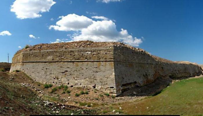 monumente de arhitectura Cetatea Arabat 