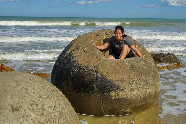 Moeraki kayalar