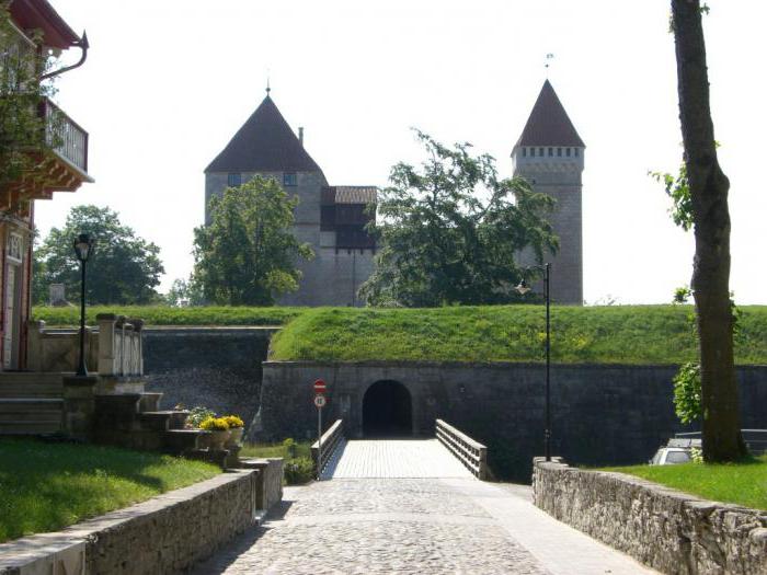 Fotos do castelo de Narva