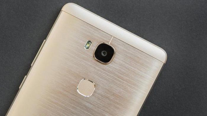 Huawei Honor 5x granskar specifikationer
