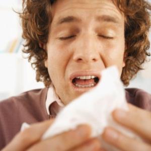 symptômes d'allergie chez les adultes