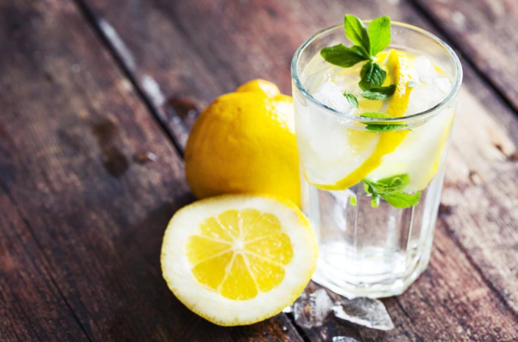 Limone e acqua salata